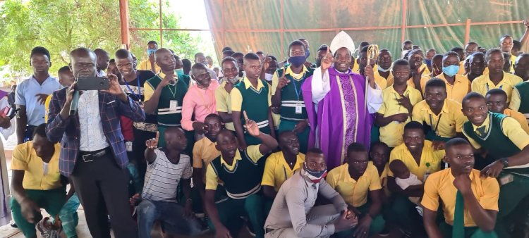 Bishop Hiiboro Blesses Candidates for National Examination, Catholic Education Secretariat Offers to Feed Candidates