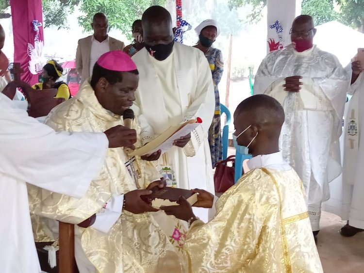 Catholic Diocese of Tombura-Yambio Gets Two Priests New Priests and Four Deacons.