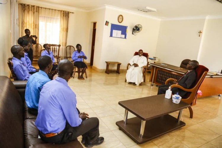 Choir members from St. John Bosco Chapel pays courtesy visit to Bishop Hiiboro, terming their visit “God’s Blessing”