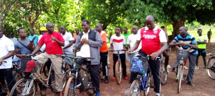 Bishop Hiiboro Joined Hundreds of Residents in Ezo County in Bicycle Riding for Peace and Unity