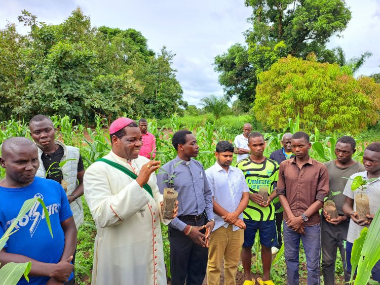 Bishop Hiiboro Launches Mahogany Tree Planting 