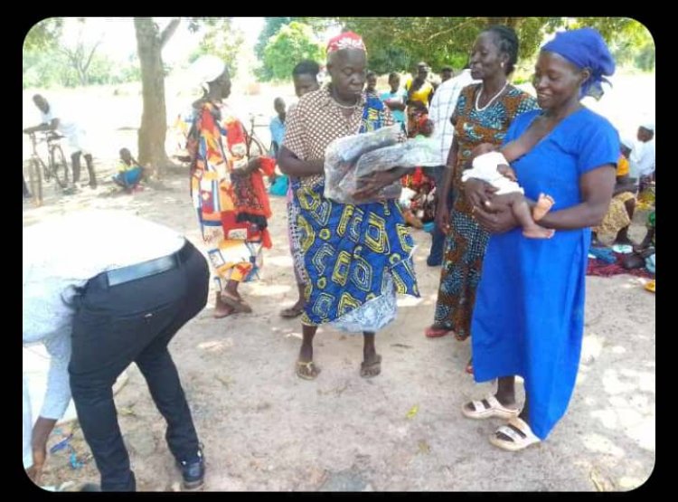 Episcopal Vicar for Refugee Affairs Distributes Food and Non-Food Items to Vulnerable IDPs in Tombura